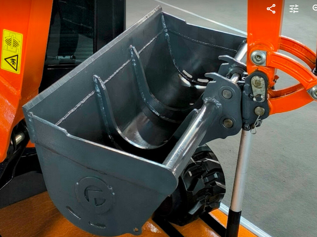 BRZE SPOJKE ZA MINI BAGERE